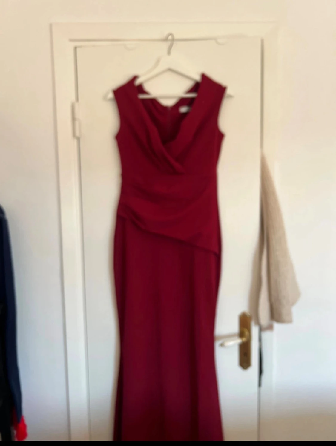 Vinröd långklänning från Goddiva - 2