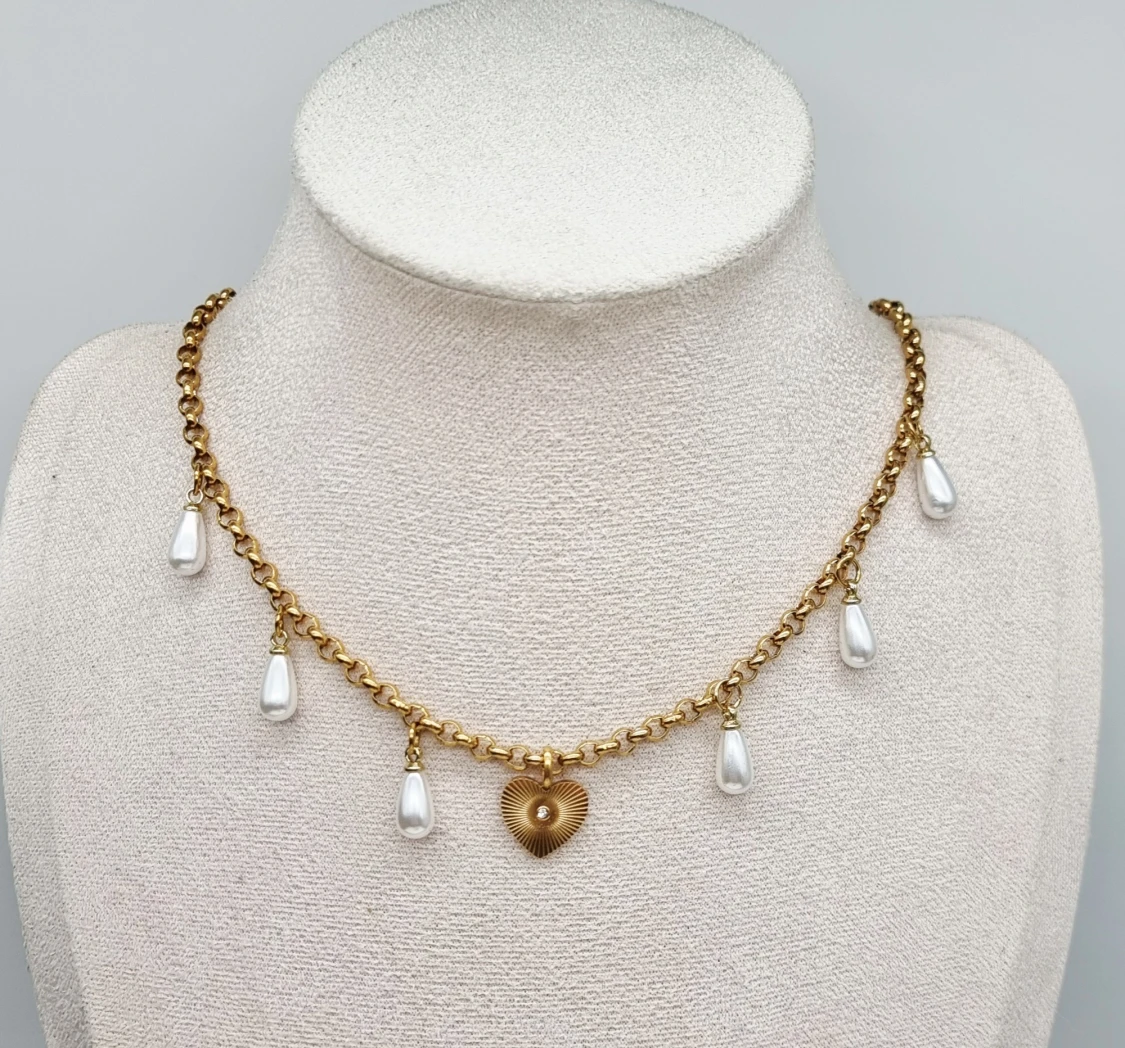 Stilfullt halsband  - 2