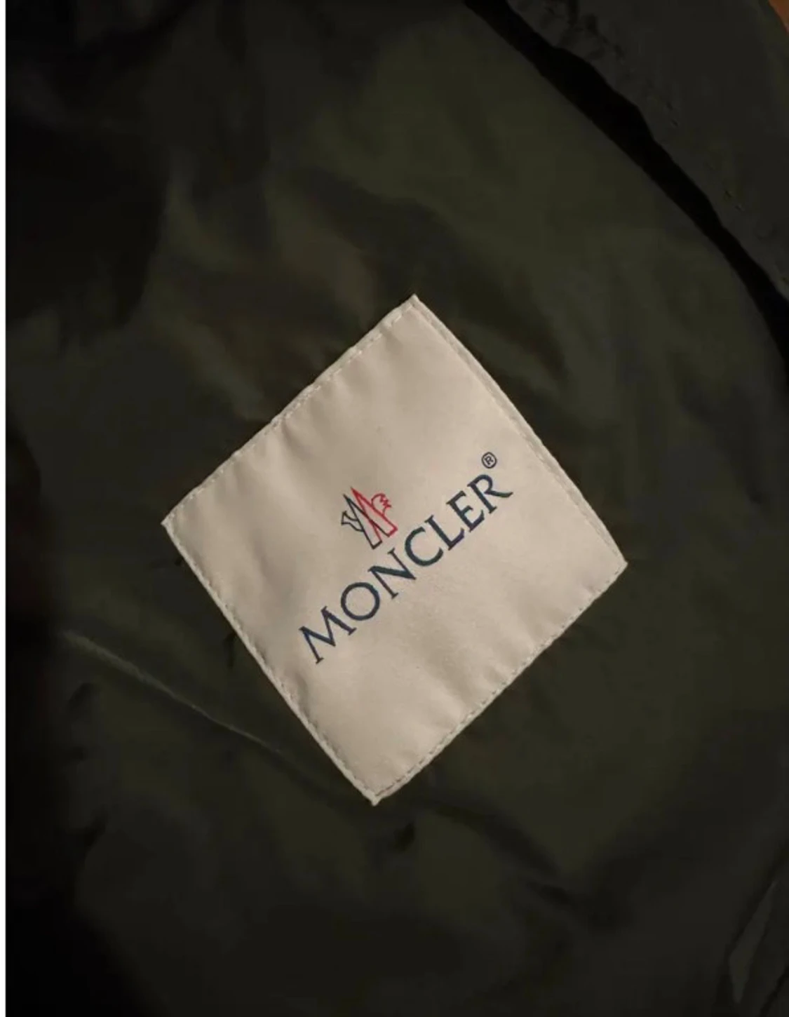Grön vindjacka från Moncler intressekoll - 2