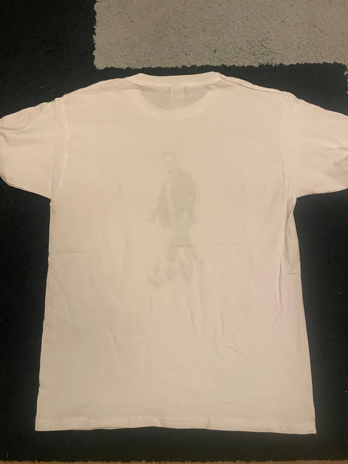 Vit t-shirt med tryck från Fruit of the Loom - 1