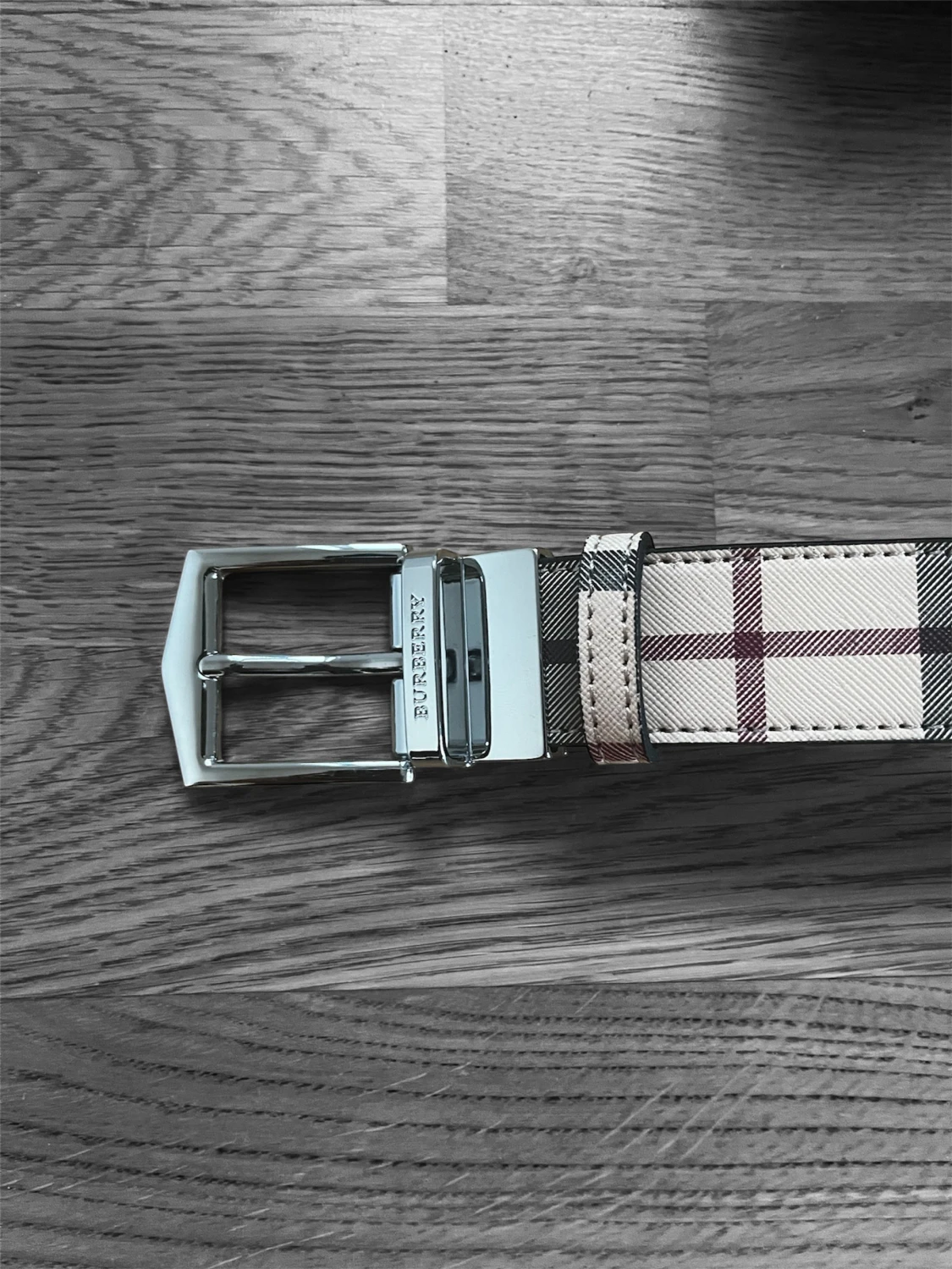 Burberry rutig bälte med silverdetaljer - 2