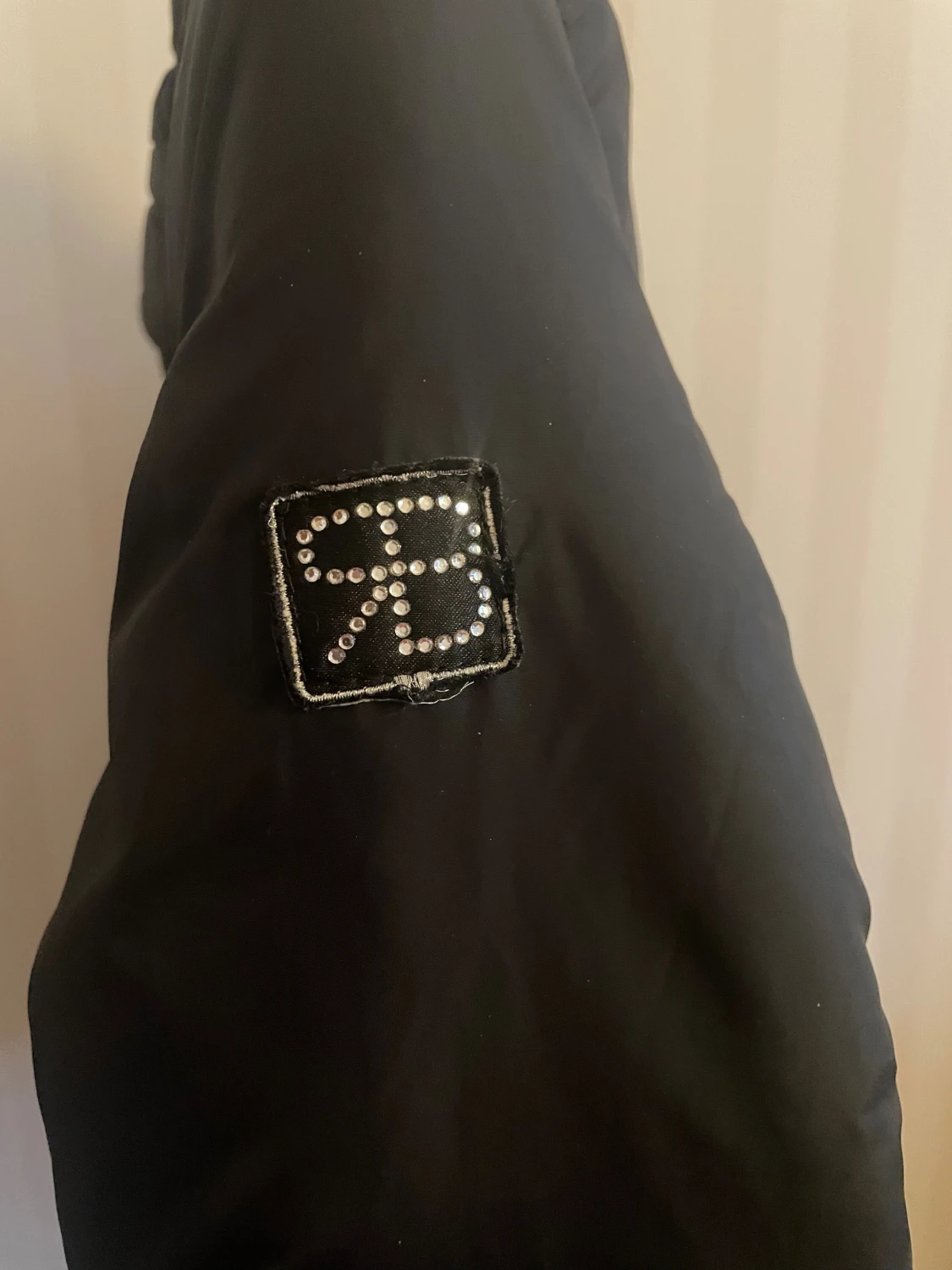 Svart pufferjacka från Renato Balestra - 5