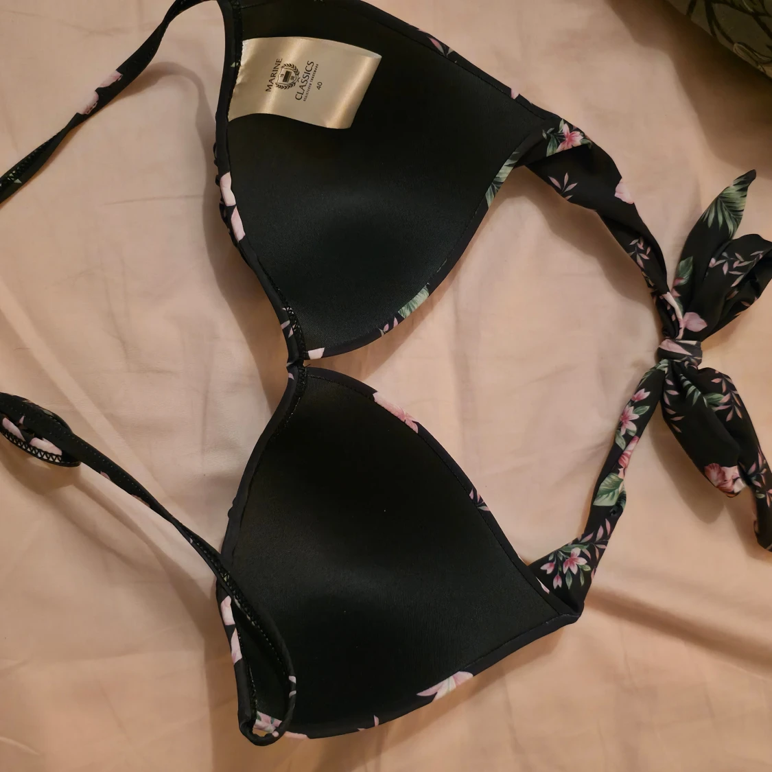 Svart blommig bikini från Marine Classics - 1