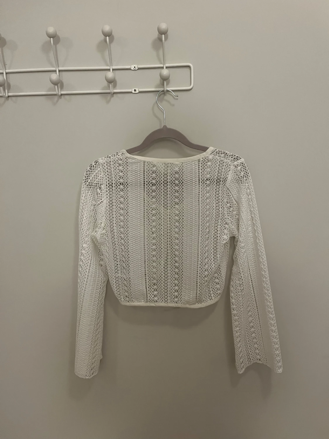 Vit spetsig kofta från H&M - 1