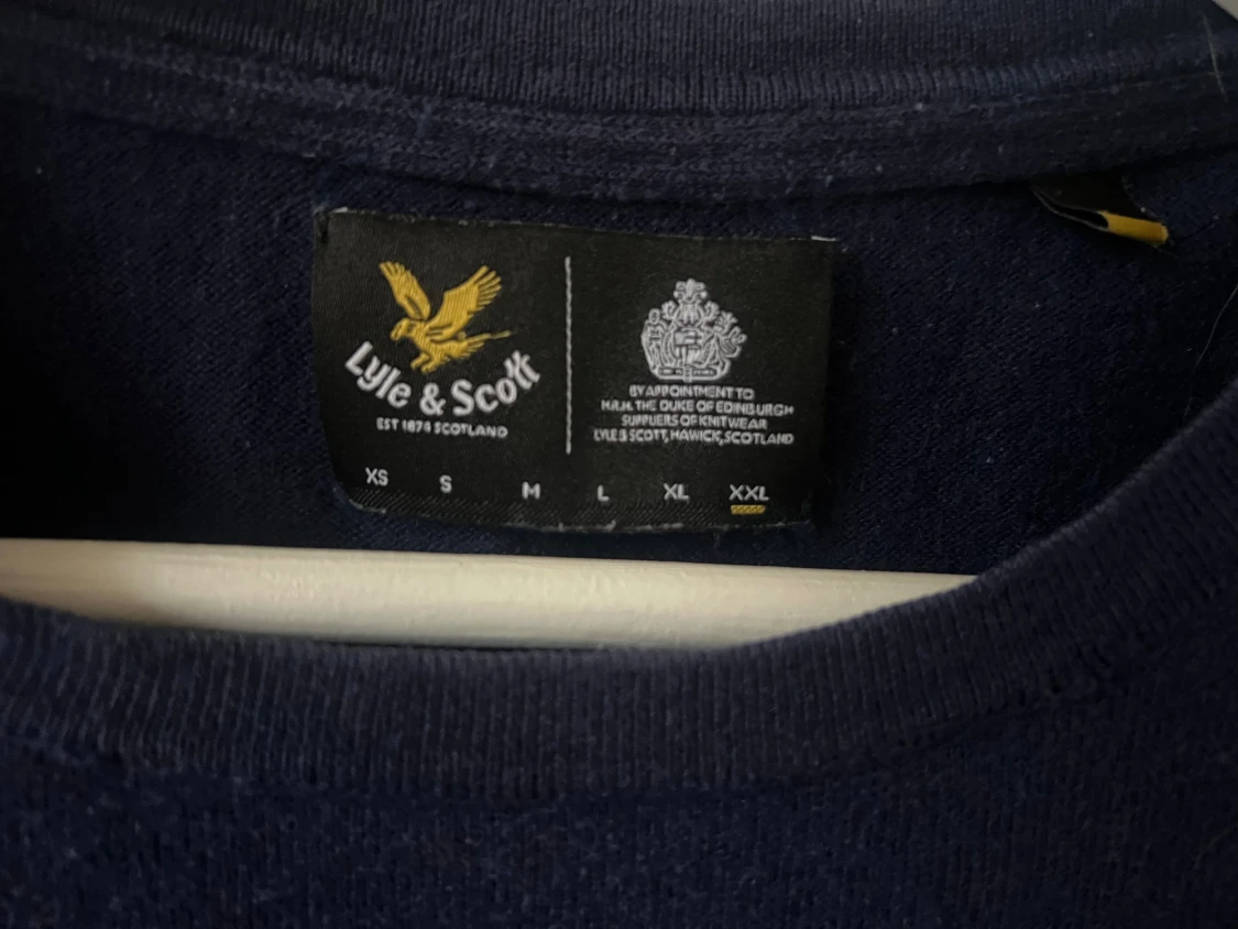 Marinblå stickad tröja Lyle & Scott - 2