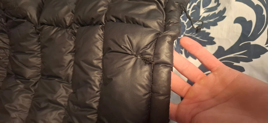 Svart Peak Performance dunjacka - 4