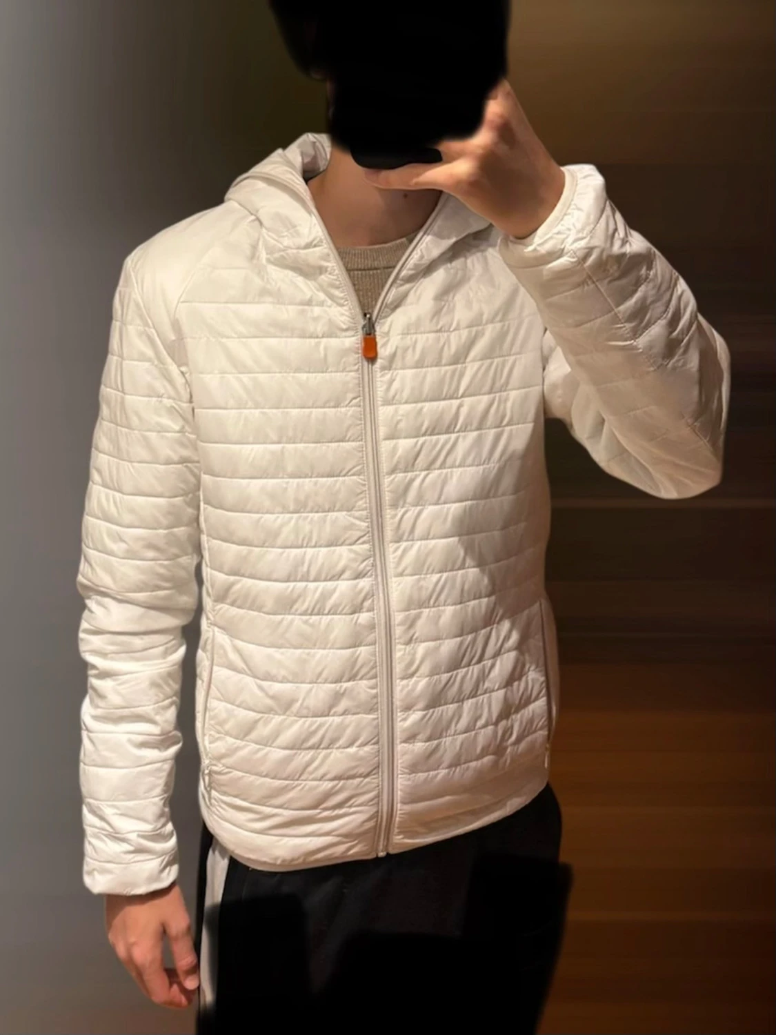 Vit pufferjacka från Save The Duck