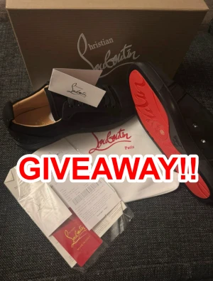 Christian Louboutins - Nu är vi här igen med en SJUK GIV3AWAY! Vin ett par Christian Louboutins!  För att delta: 1.Följ oss på Plick 2.Gilla denna annons!  Vill du få dubbel chans att vinna? ✨ Köp ett av våra bälten medans dem är billiga och ger dig en extra lott i tävlingen! 💥  Utlottningen sker  IKVÄLL!