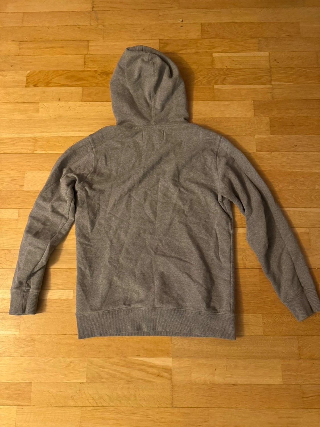 Grå hoodie från Calvin Klein Jeans - 3