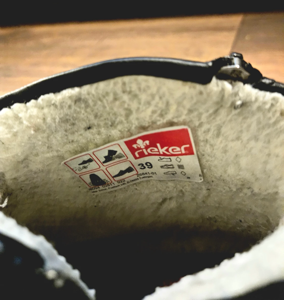 Svarta boots från Rieker med dragkedja - 3