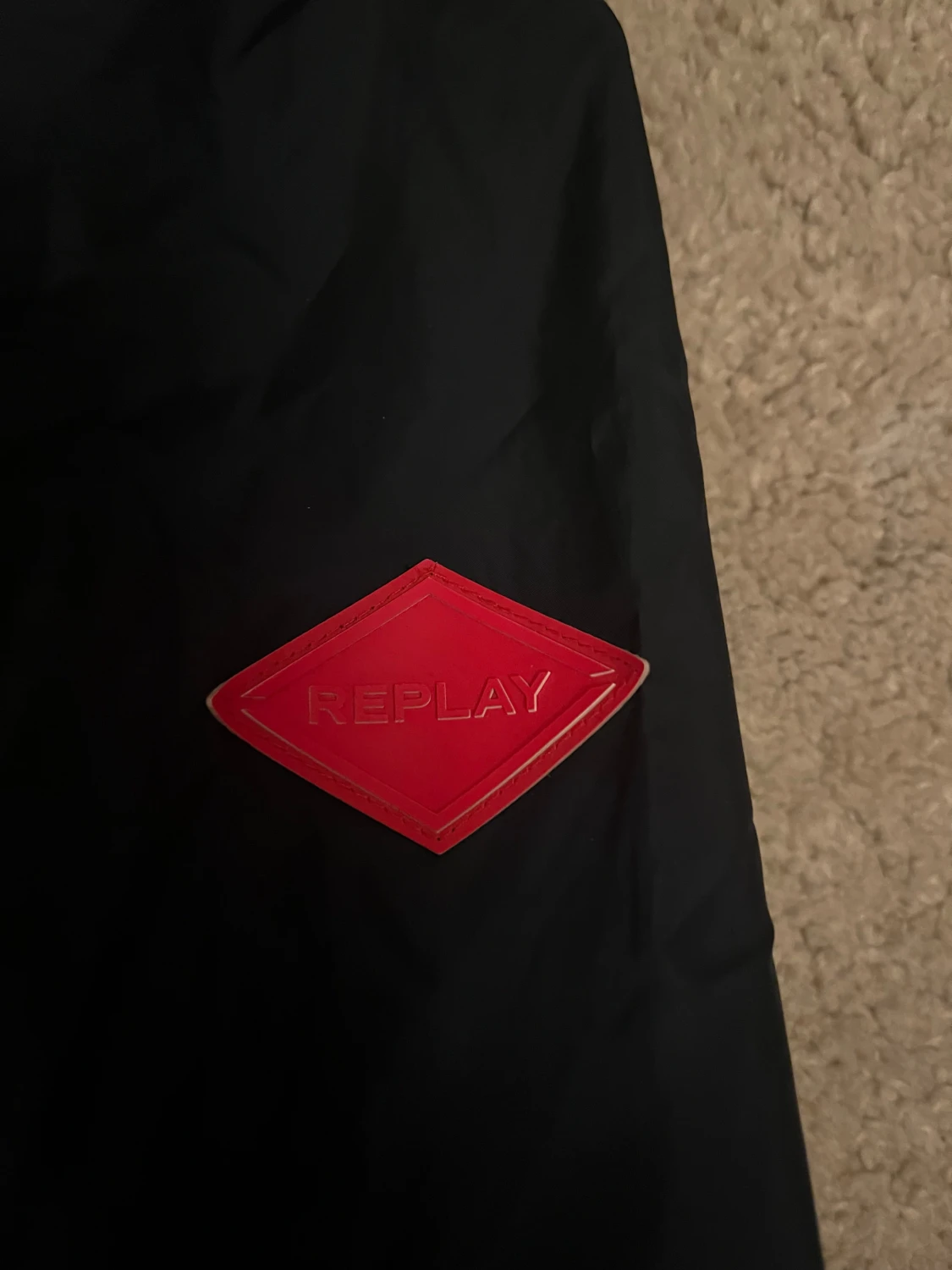Mörkblå vindjacka från Replay - 2