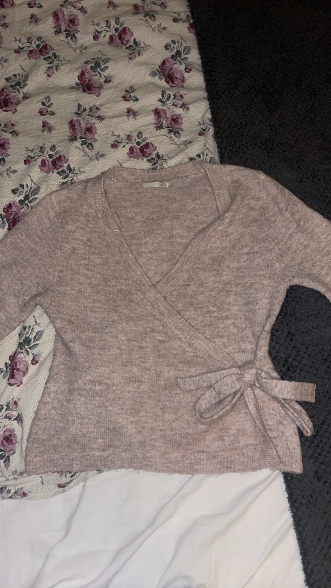 Beige kofta med knyt