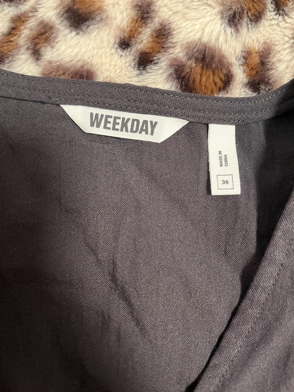 Svart korsettopp från Weekday, strl 36 - 1