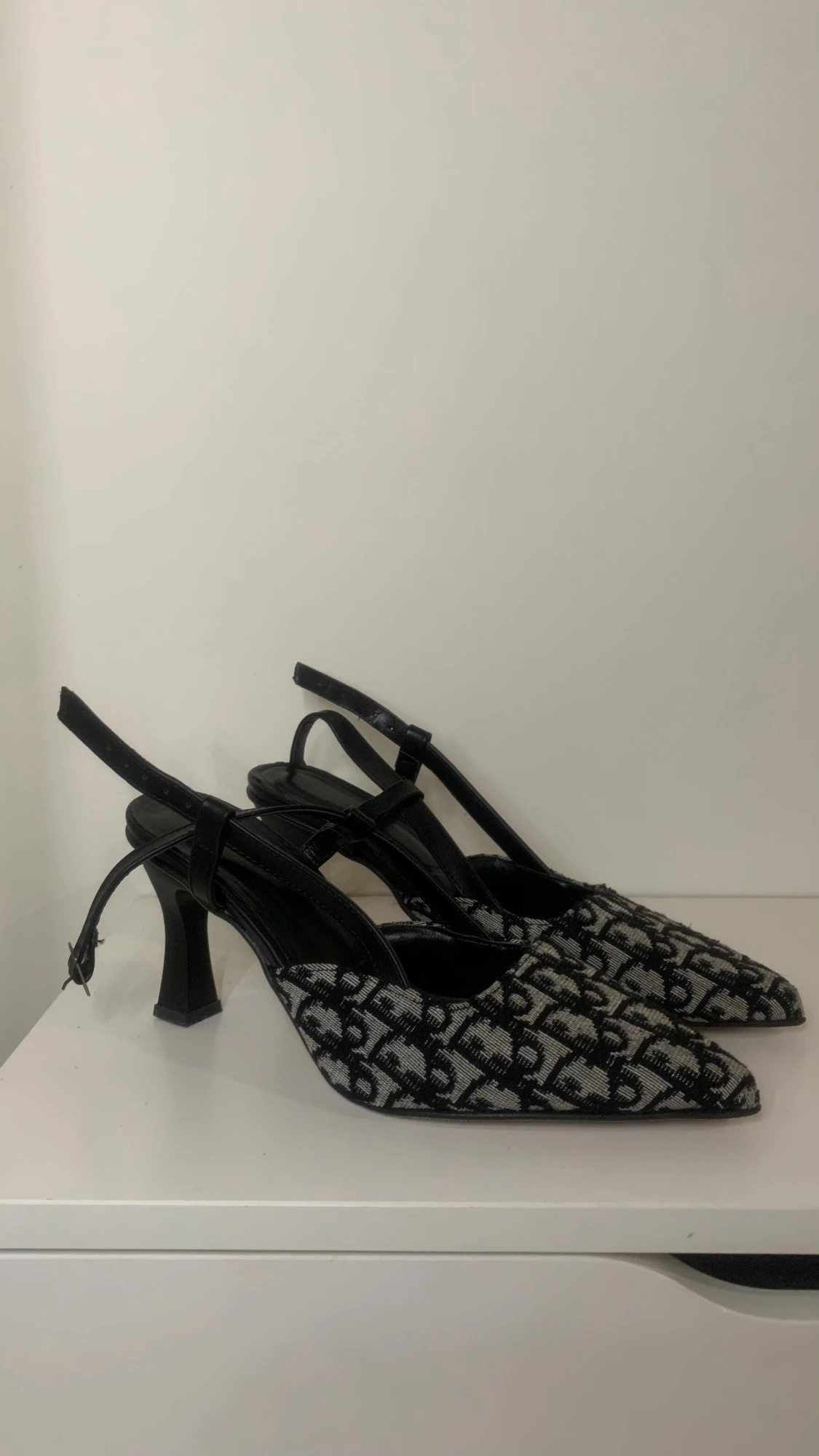 Svarta pumps / klackskor - 2