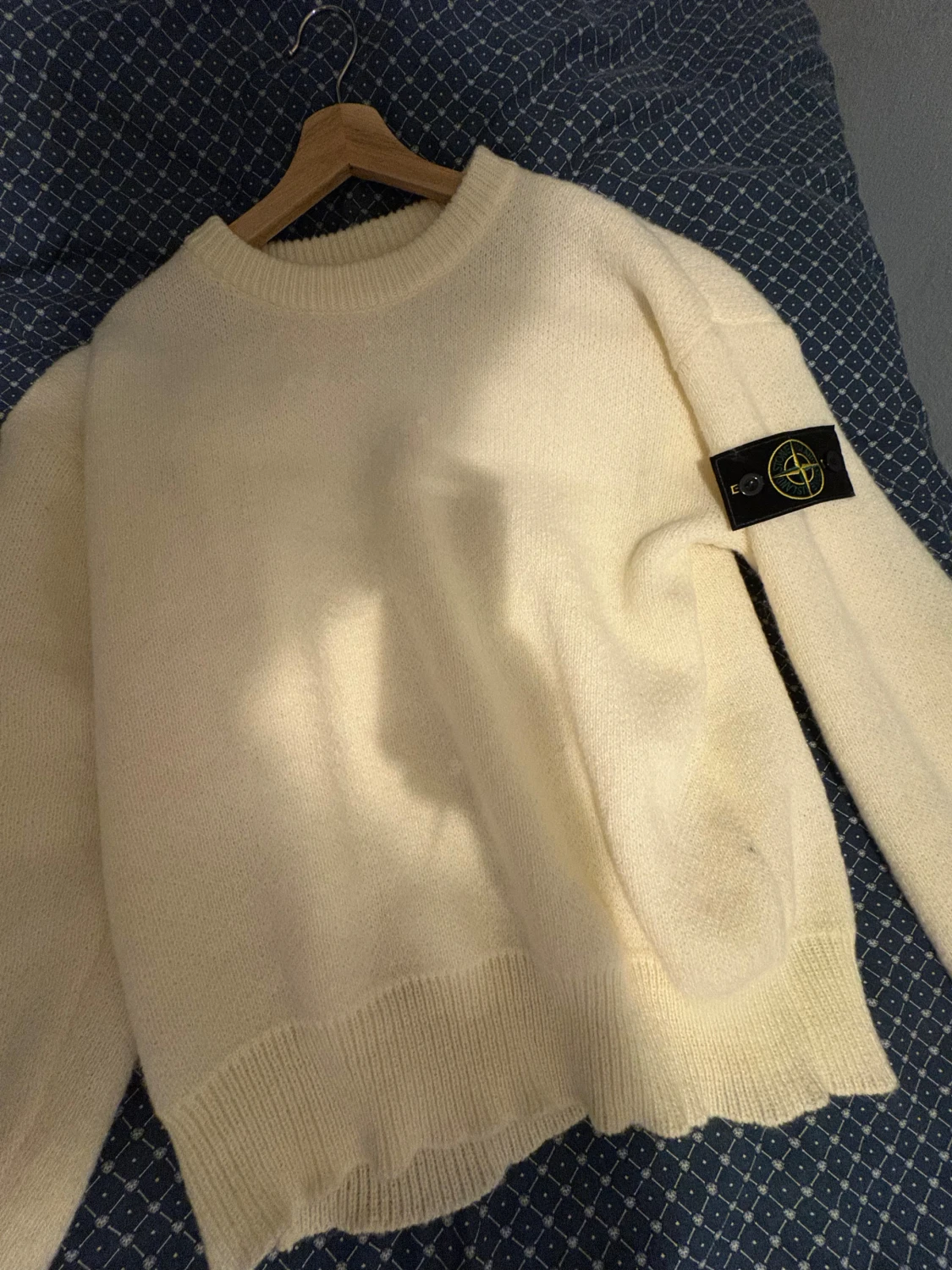 stickad tröja från Stone Island
