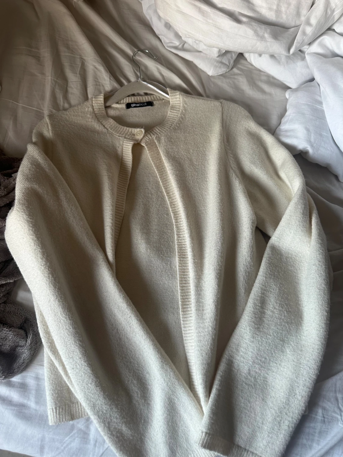 Kofta med en knapp - ginatricot  - 1