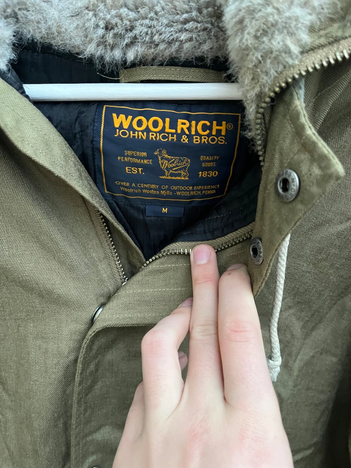 Woolrich jacka med pälsluva - 4