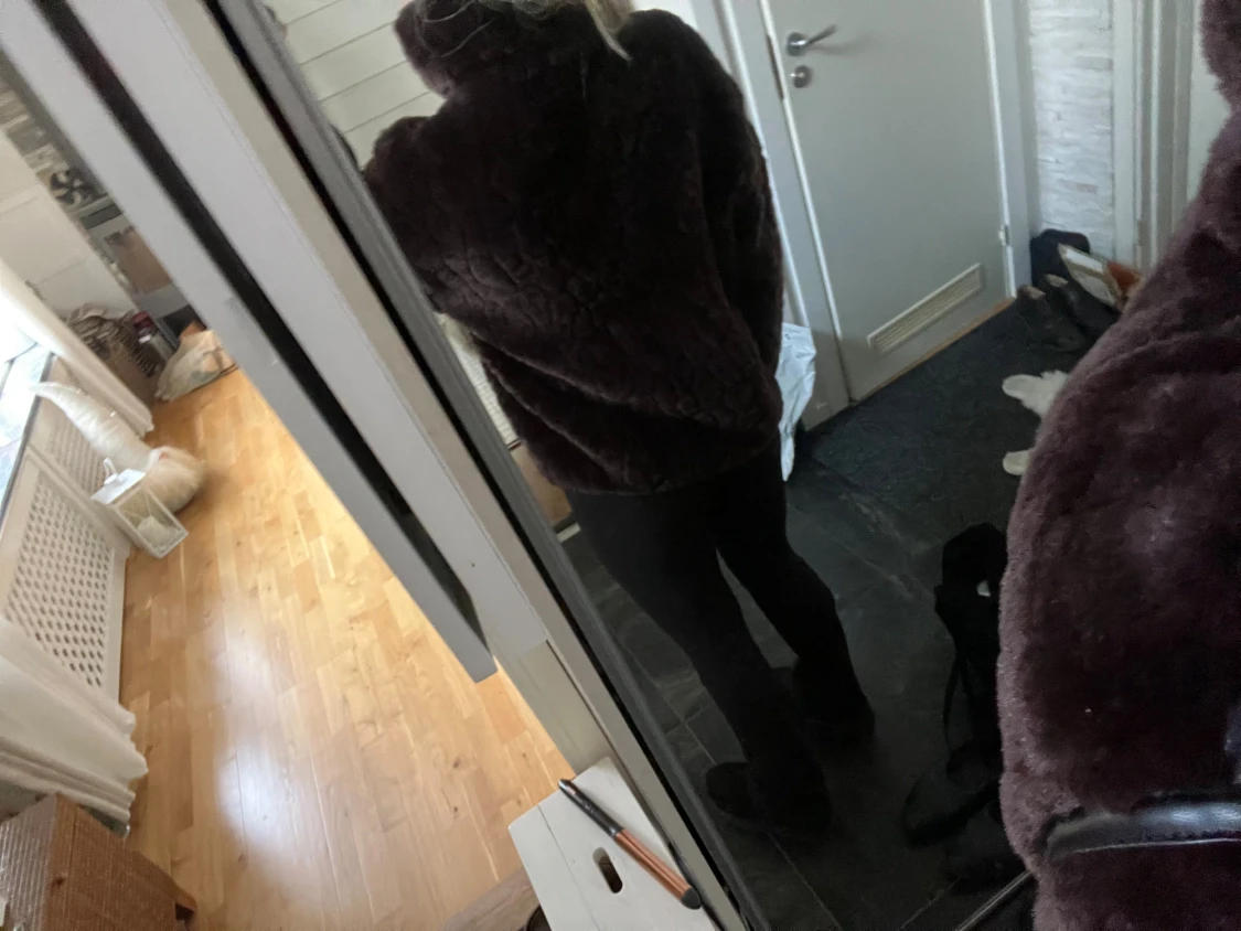 Mörkbrun pälsjacka med hög krage - 5