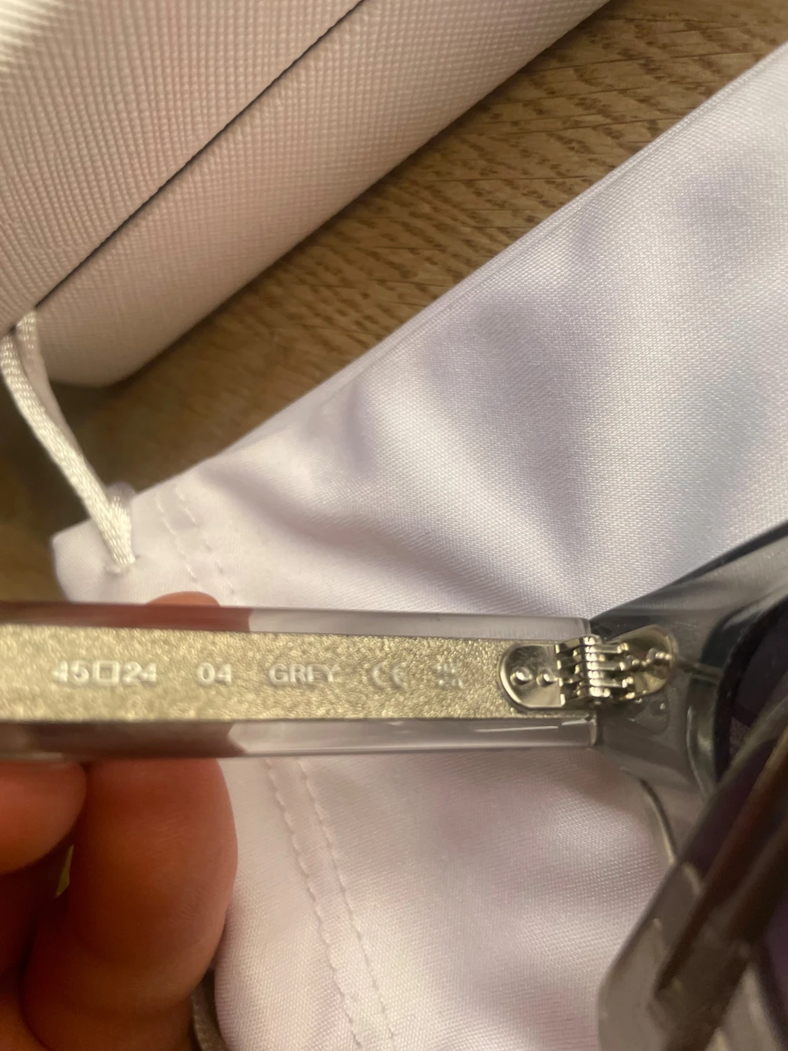 Grå CHIMI solglasögon modell 04 - 2