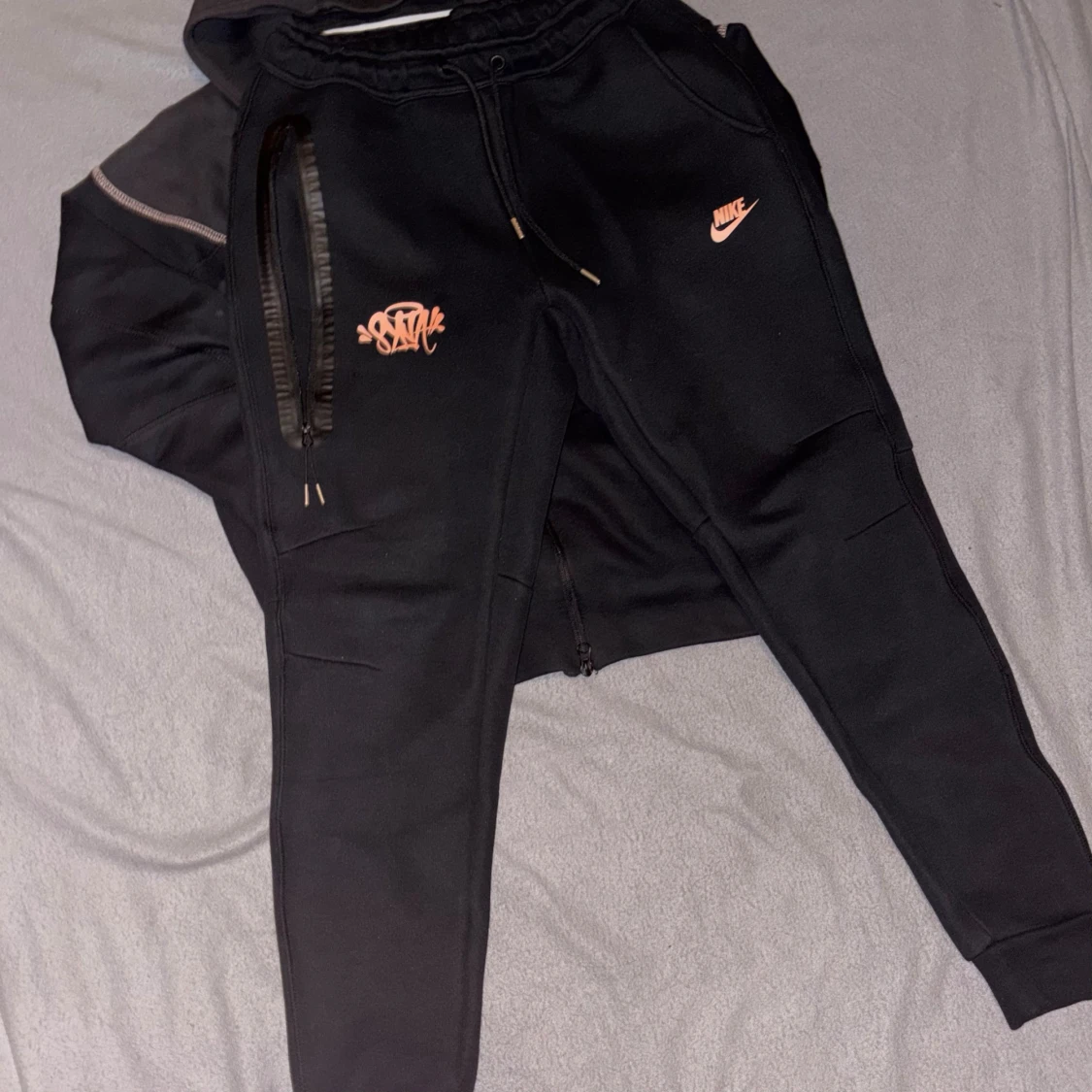 Nike tech syna world - 3