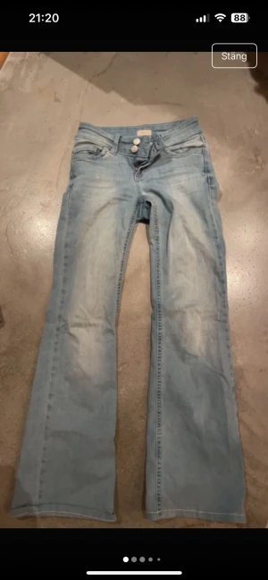 Nelly jeans  -  Super snygga jeans ifrån Nelly. Köpte dom för 699  Storlek 32