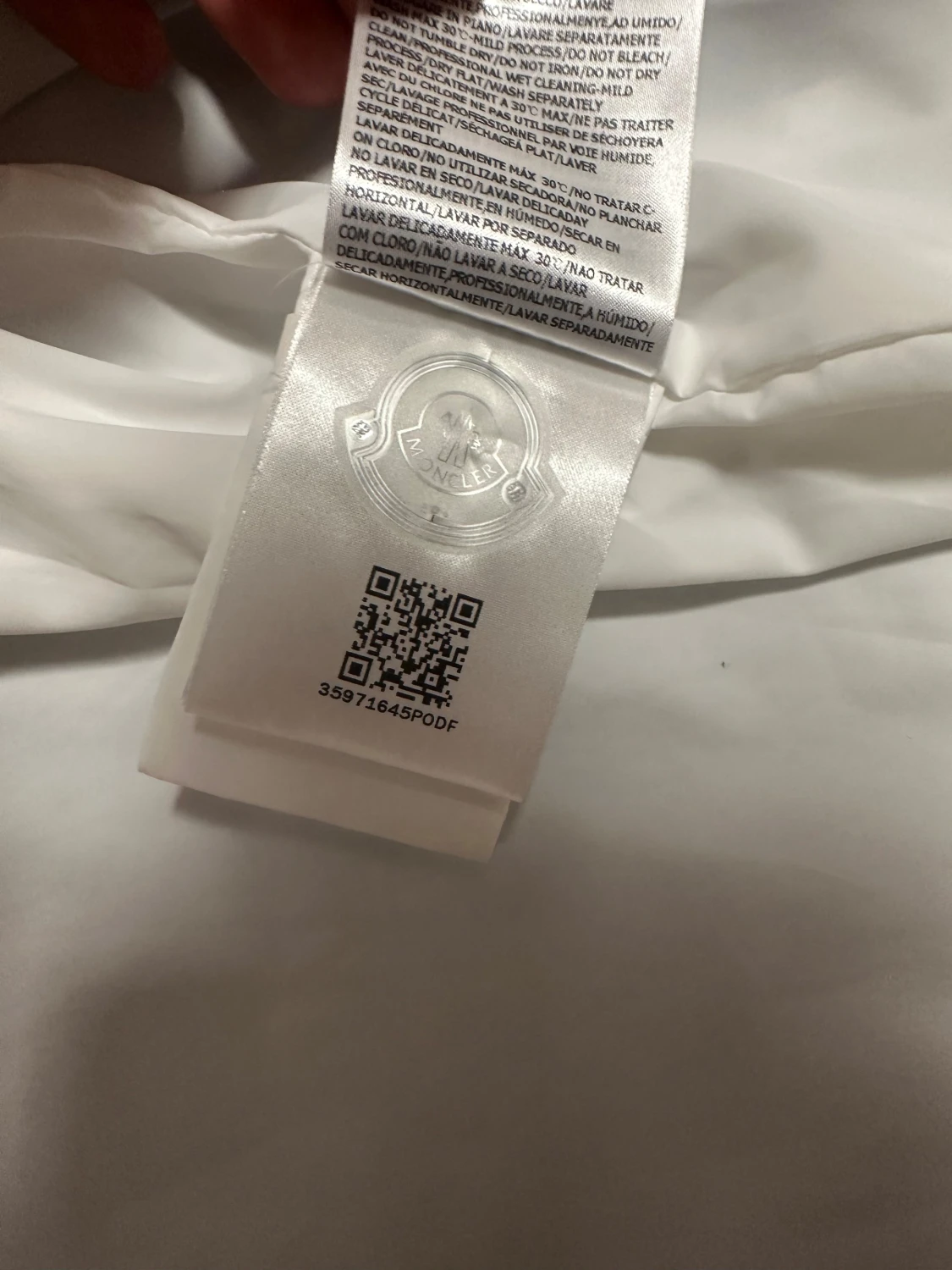 Vit vindjacka från Moncler med huva - 2