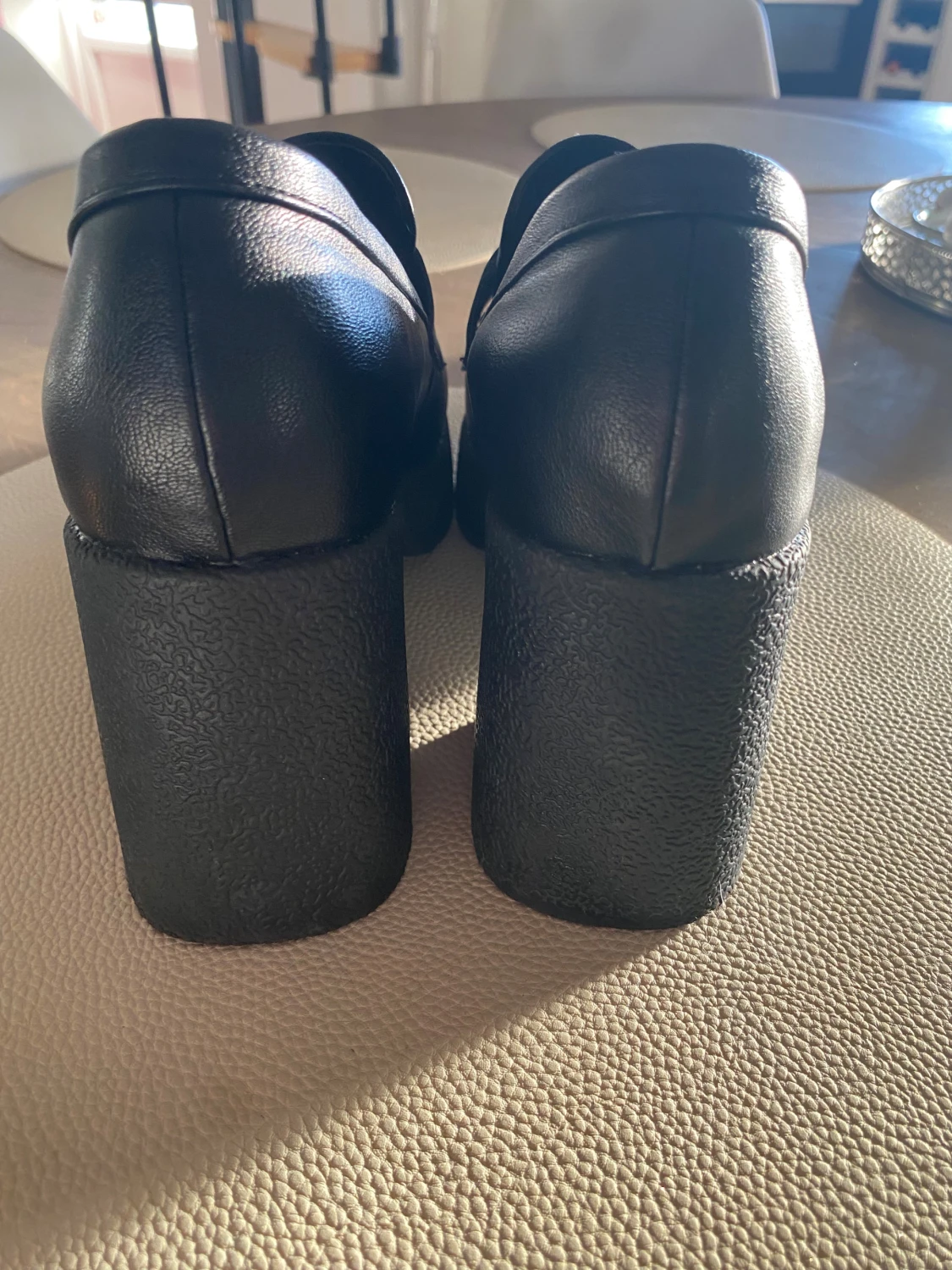 Svarta loafers med hög klack - 3