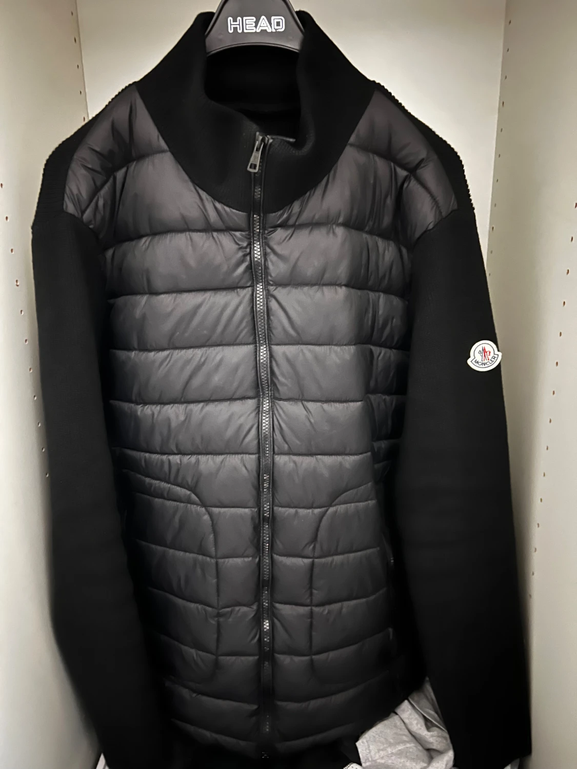 Svart Moncler pufferjacka med dragkedja - 4