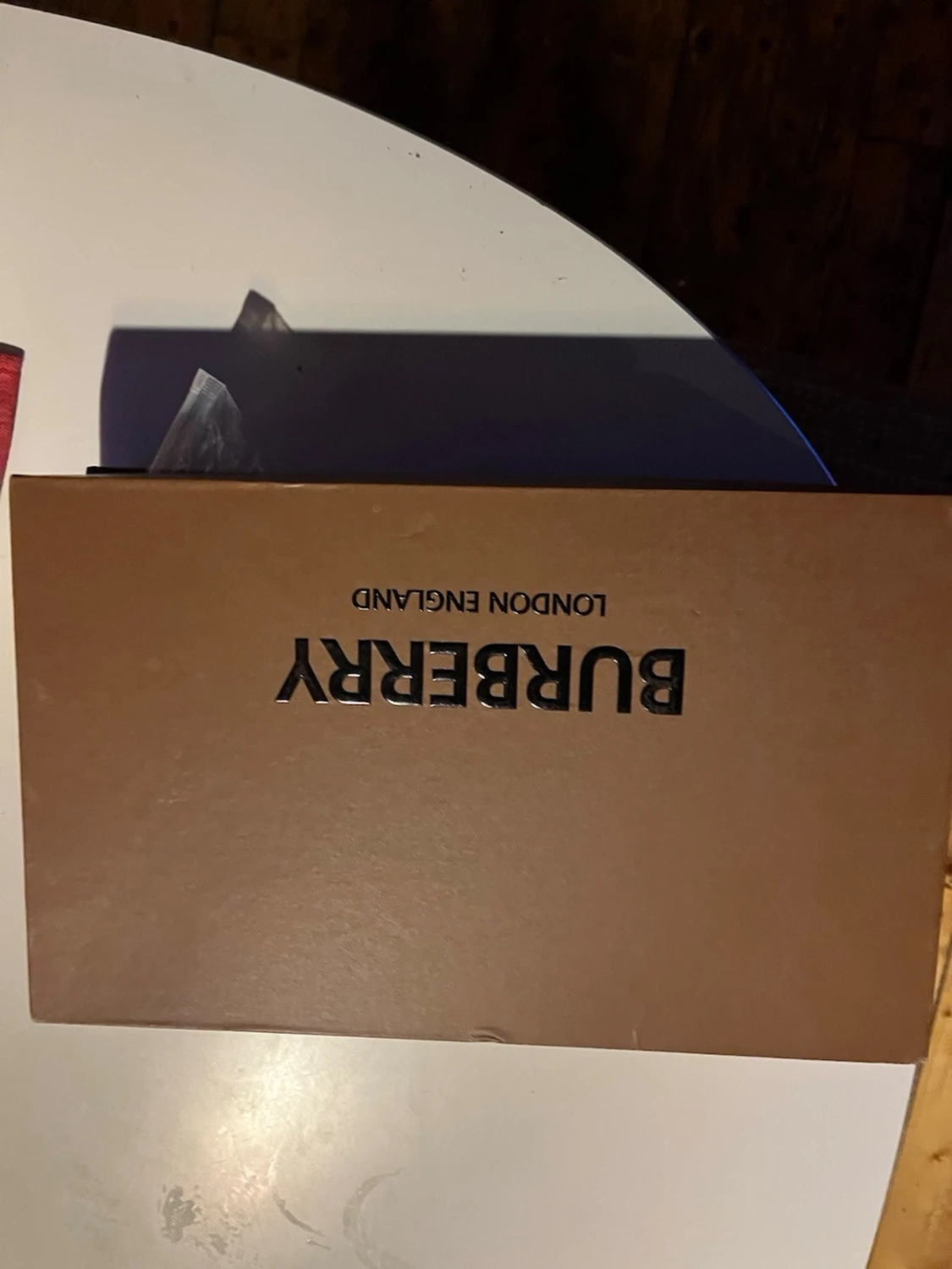 Riktig! Burberry halsduk - 1