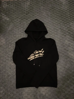Saint Laurent hoodie  - Skick: 9/10 | Storlek: S | Mitt pris: 1799 | Inga defekter | Passar längd 175 | Hör av er vid frågor! 🙌