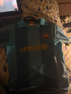 Fc Barcelona Henry  - Osäker om den är äkta 