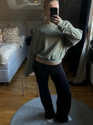 Oversized grön tröja!! - Skitsnygg oversized tröja!!