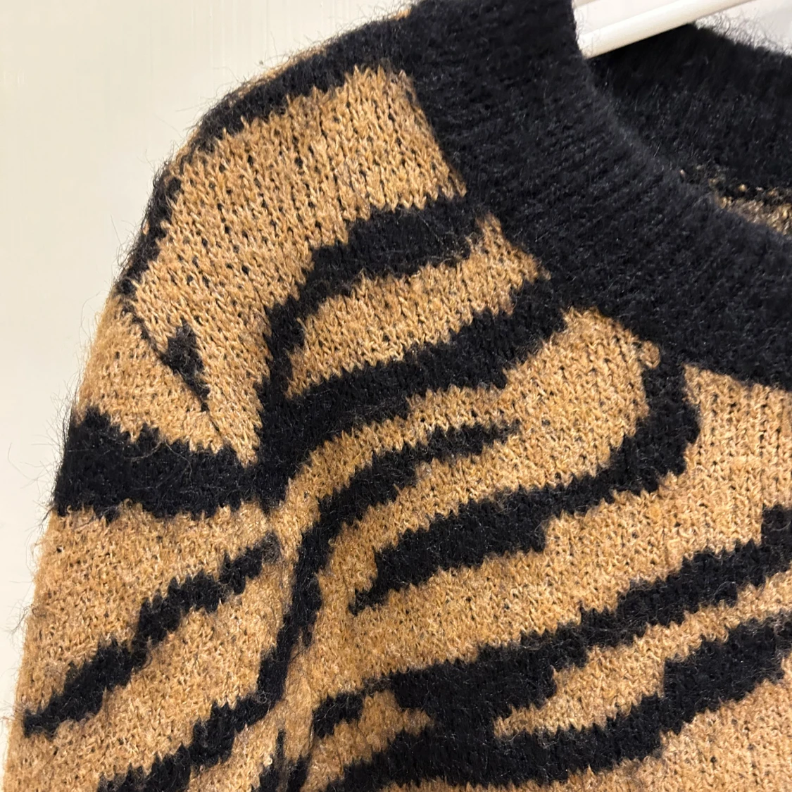  Ny Zebramönstrad stickad tröja H&M - 2