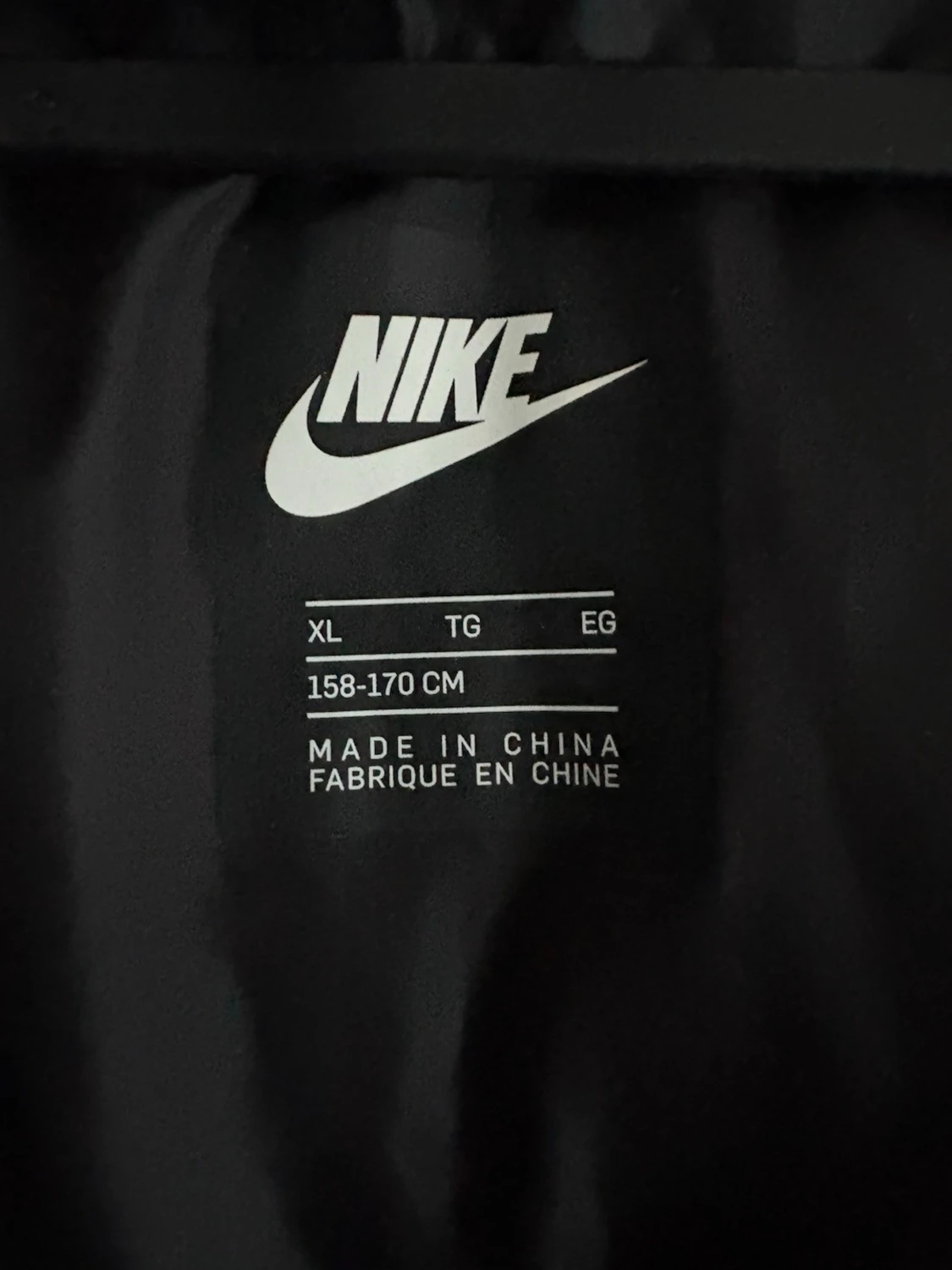 Svart pufferjacka från Nike XL Barn - 3