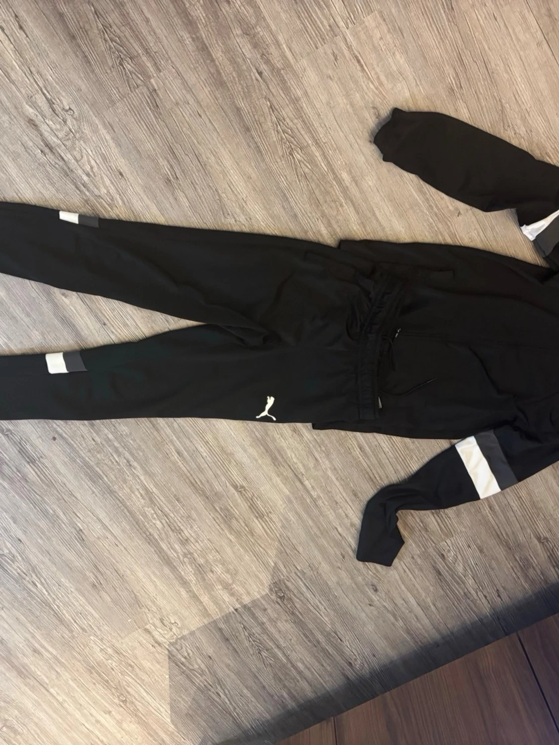 Svarta mjukisbyxor från Puma