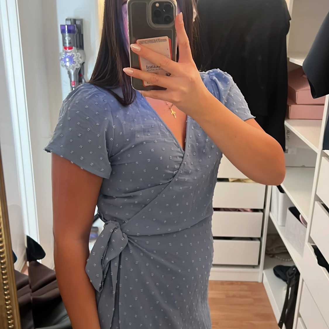 Blå omlottklänning med knyt - 1