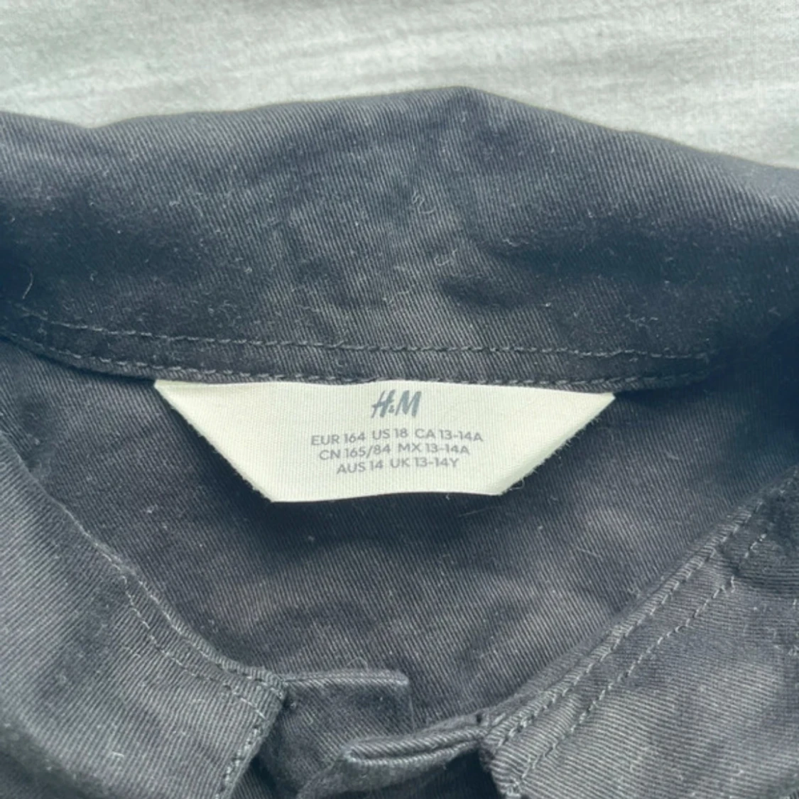 Svart overshirt från H&M - 2