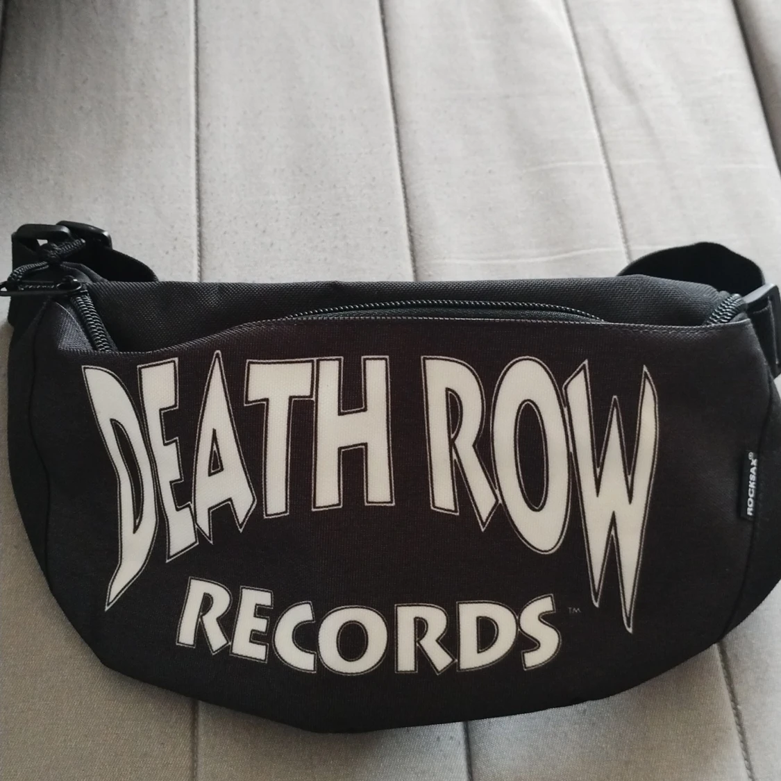 Death Row Records svart midjeväska  - 2