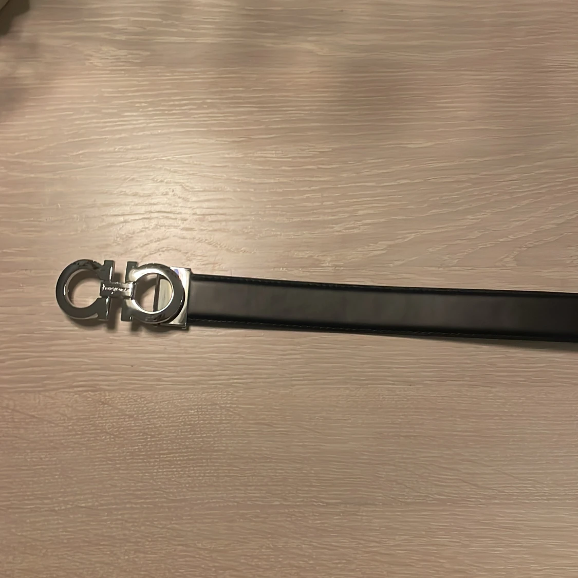 Svart Salvatore Ferragamo bälte