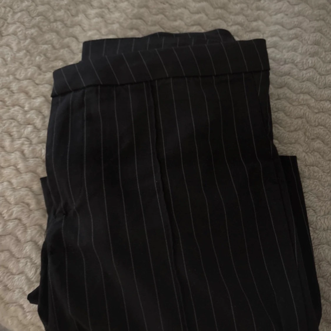 Randiga kostymbyxor svarta - 1