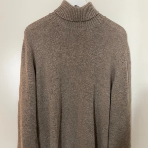 Polotröja Oscar Jacobson - Använd en gång, som ny!