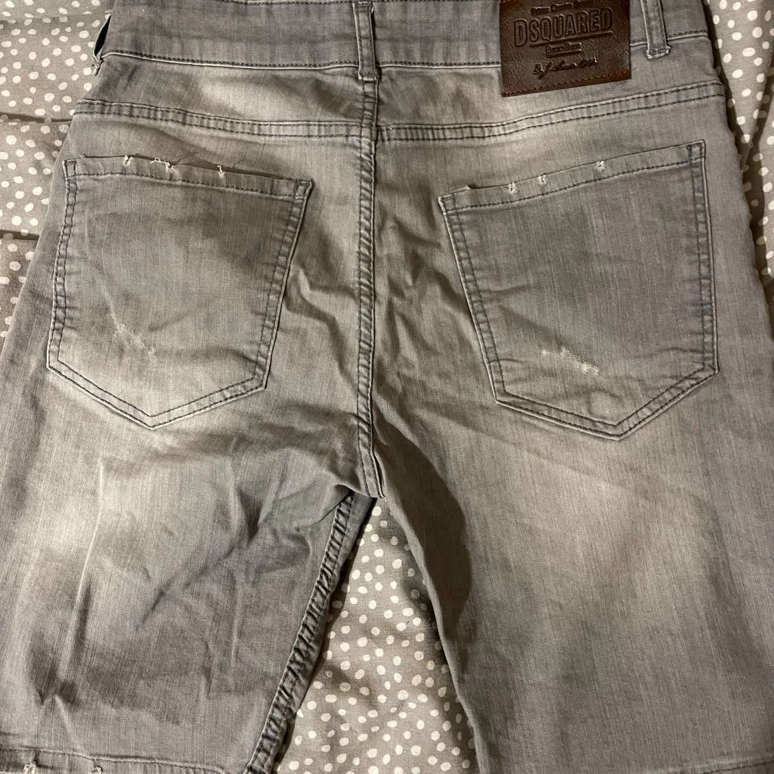 Grå jeansshorts från Dsquared2 - 3