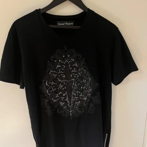  Cesare Paciotti  t-shirt - Vintage cesar paciotti t shirt, very good conditiin, original price 280£