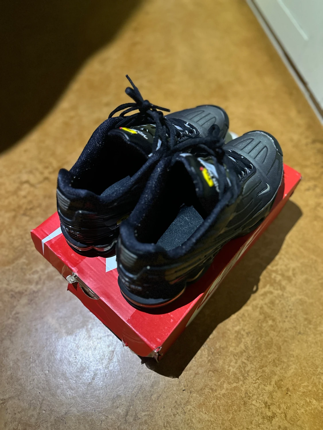 Nike Air Max Plus Tn i svart och grå - 3