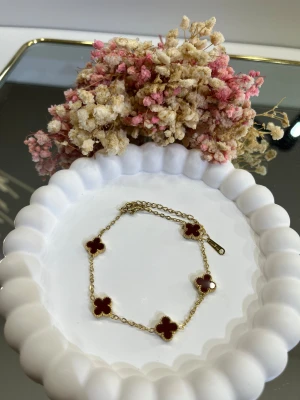 Klöver armband 9mm - Ett gulligt och vackert rostfritt stål armband i storlek 9mm 