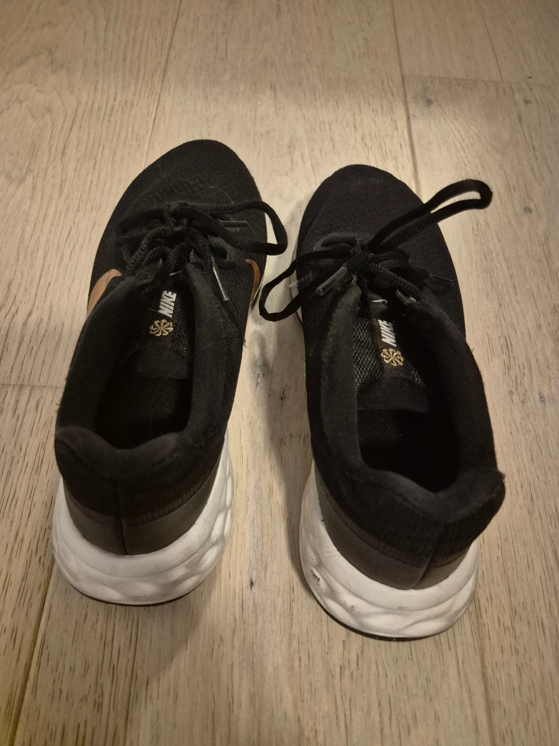 Svarta Nike sneakers - 3