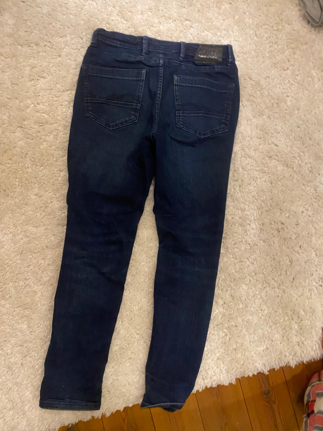 Mörkblå jeans från Jack & Jones - 1