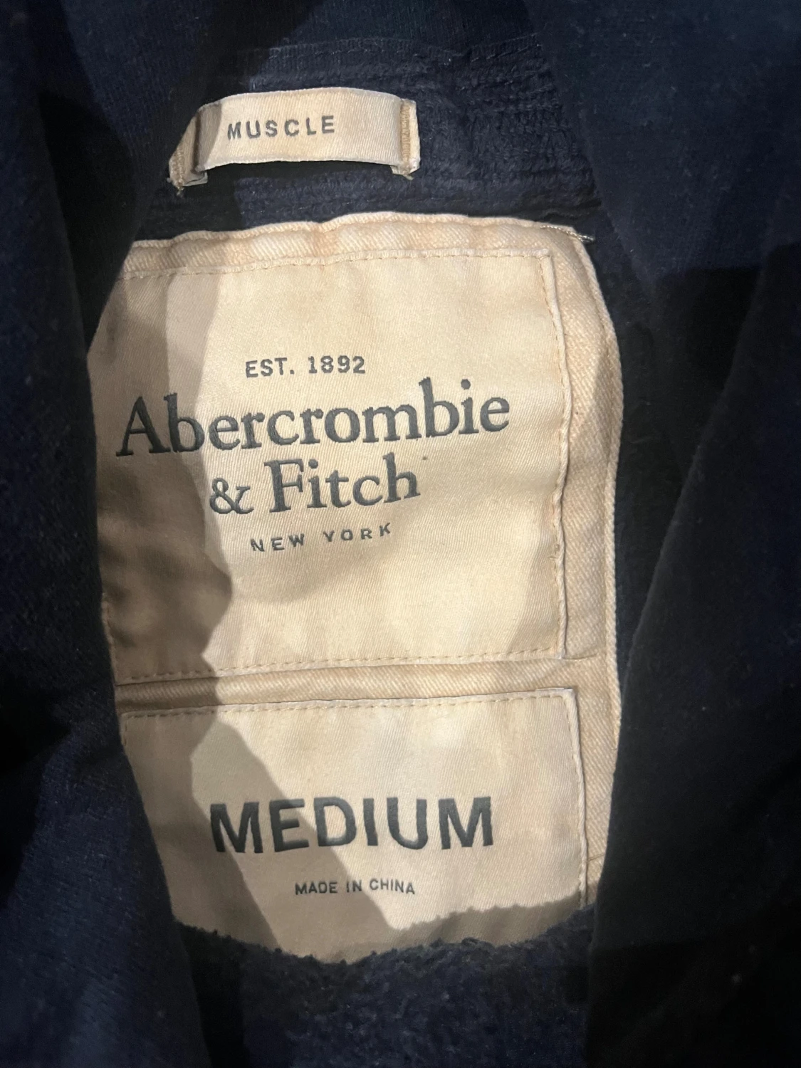 Abercrombie & Fitch mörkblå hoodie  - 3