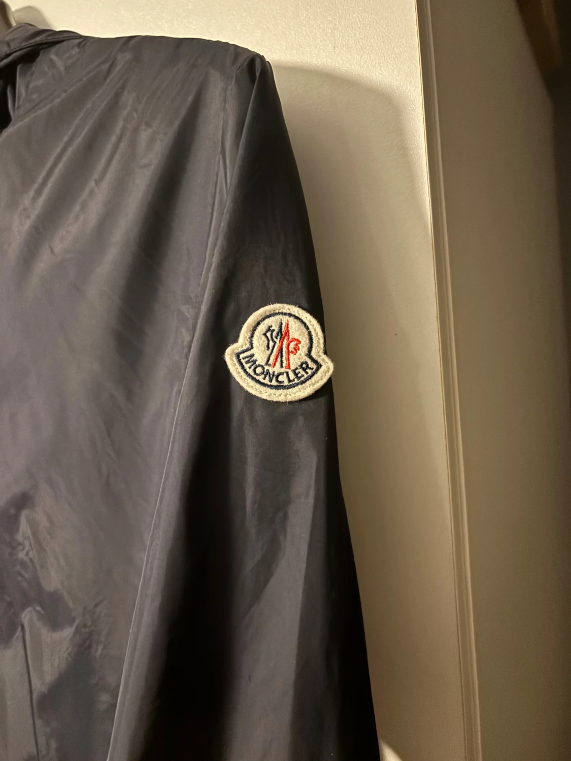 Mörkblå vindjacka från Moncler  - 1