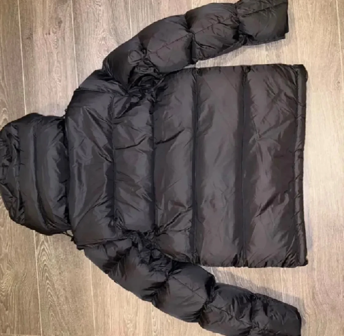 Svart dunjacka från Burberry - 1